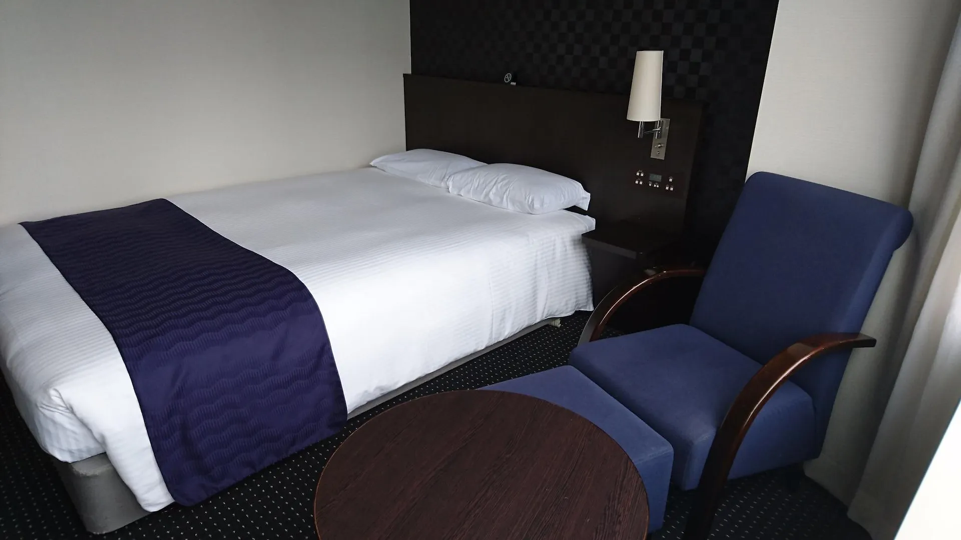 Hotel Ana Holiday Inn Tokyo Bay By Ihg