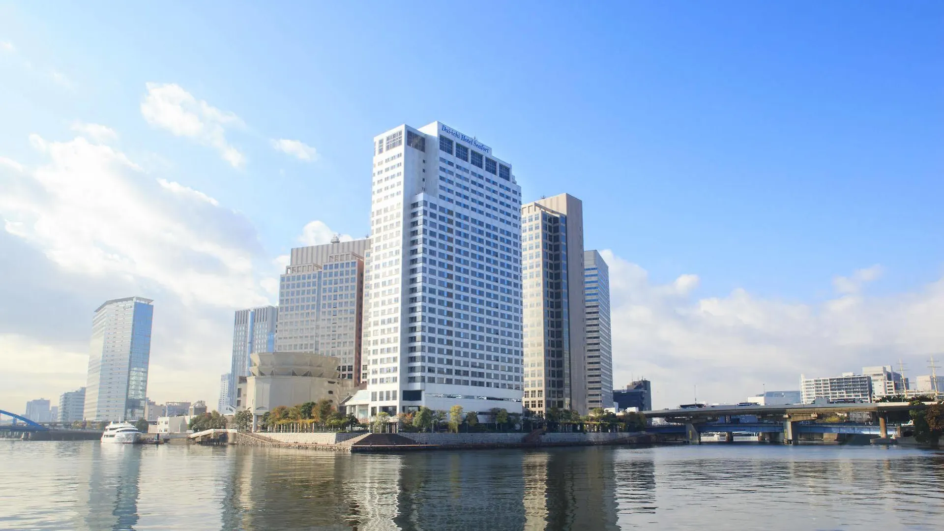 Hotel Ana Holiday Inn Tokyo Bay By Ihg
